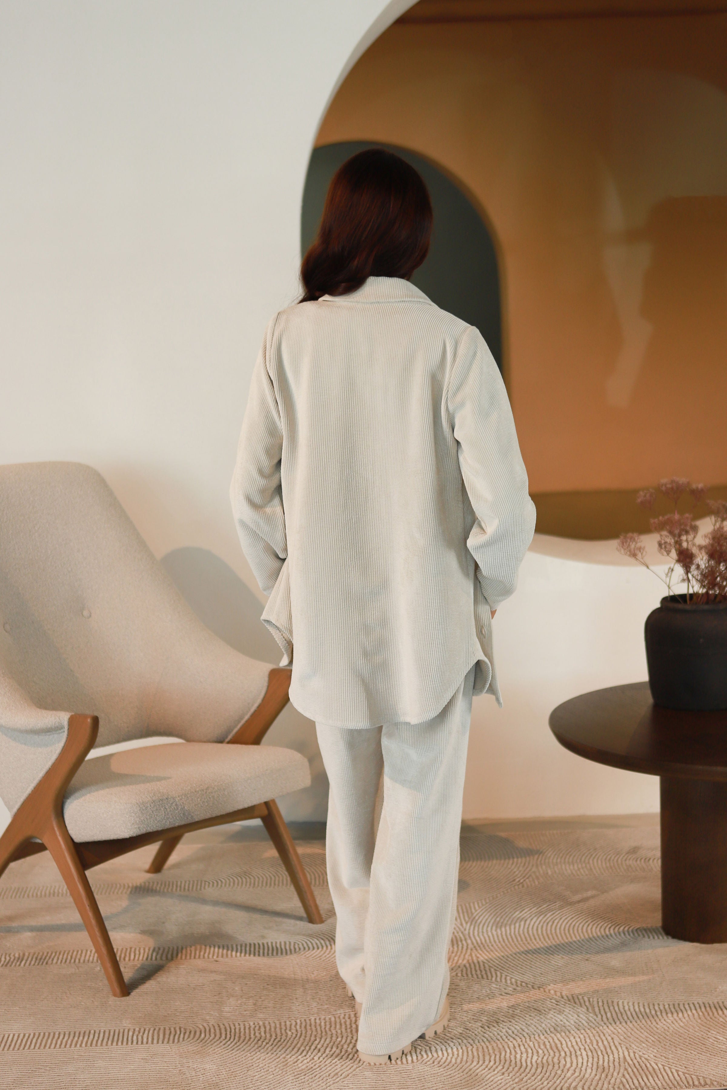 Velveto marškiniai–švarkelis „GINTARAS“ travertino smėlinė