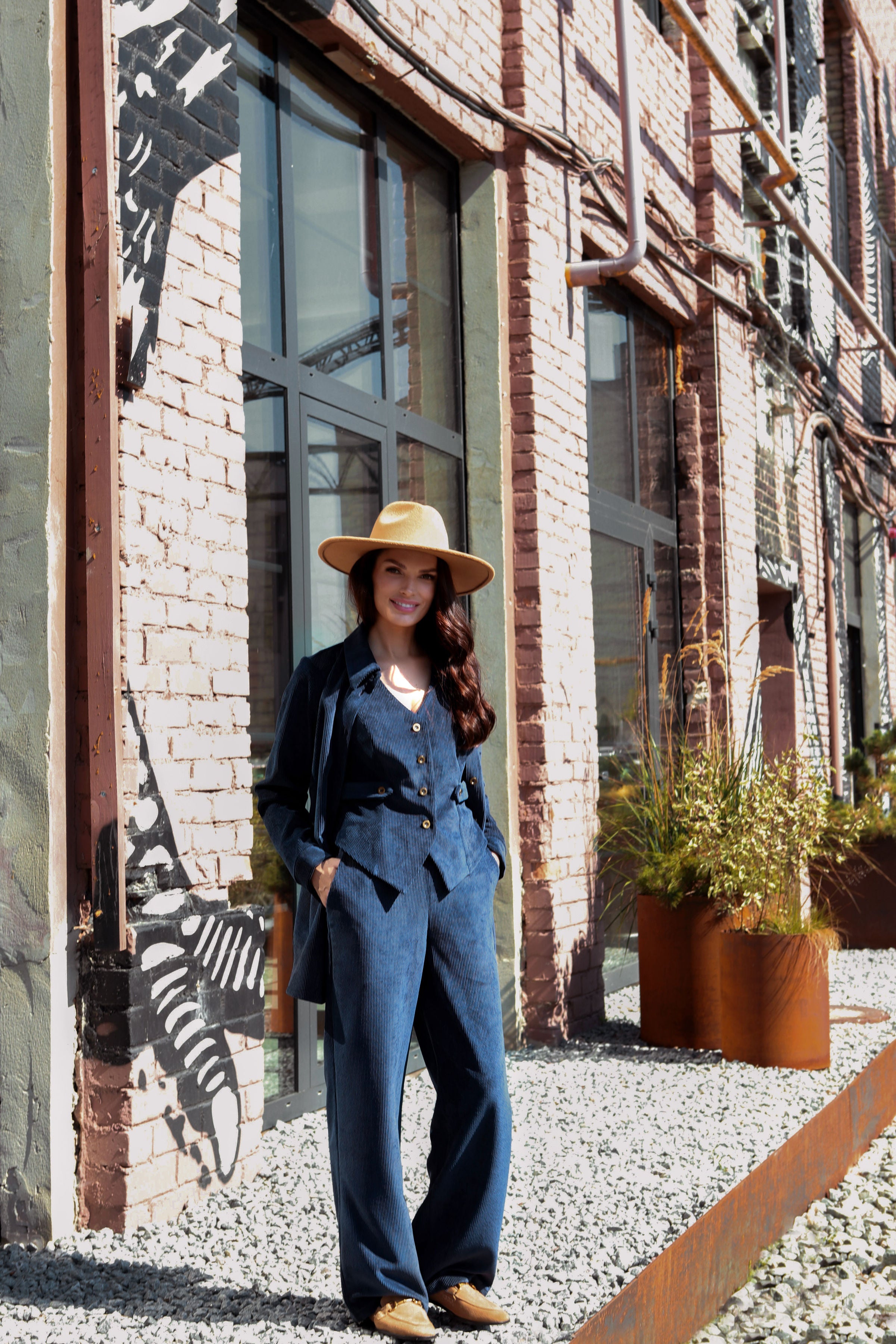 Velveto kelnės „ŠILKAS“ tamsiai mėlyna