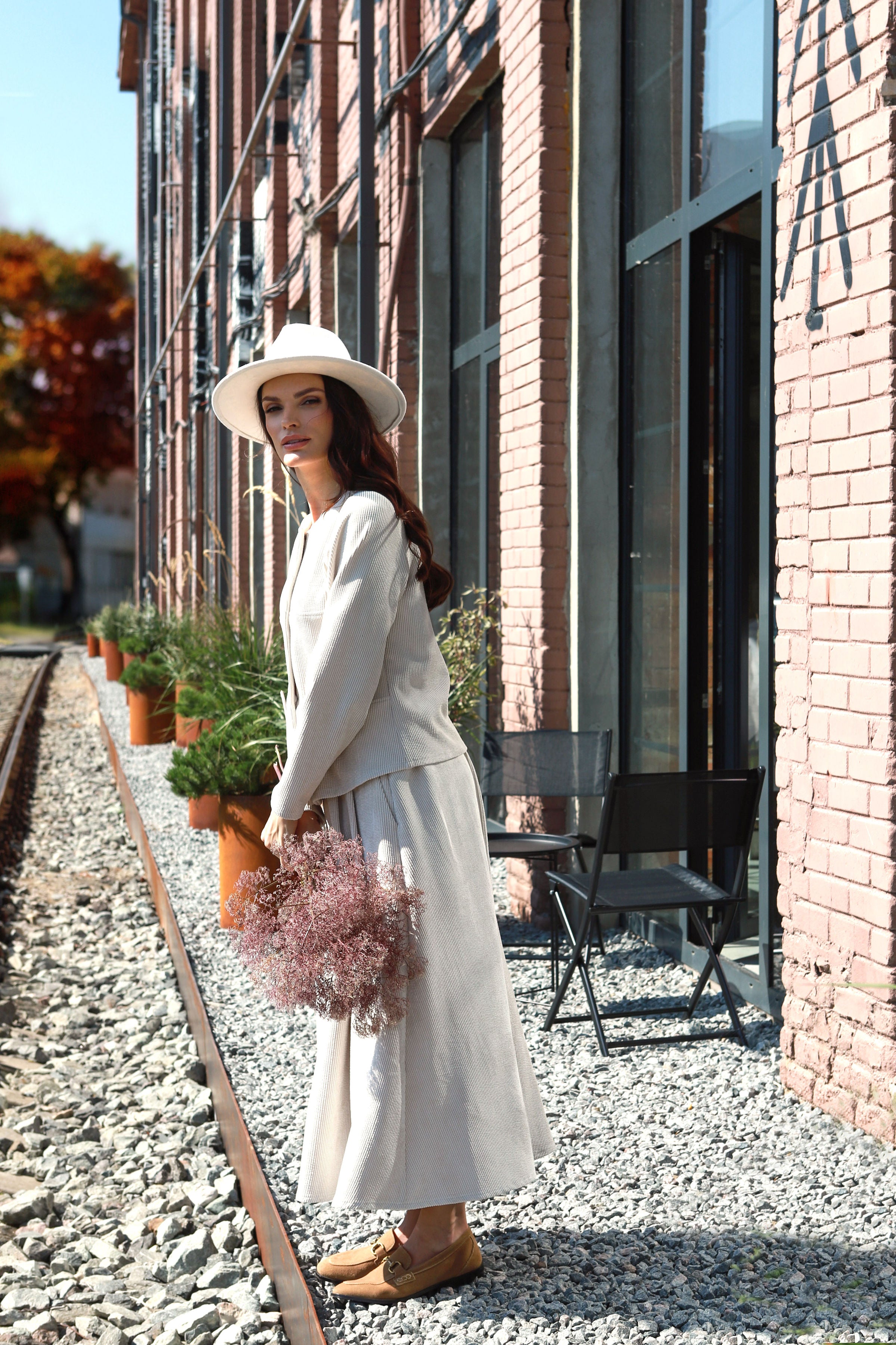 Velveto švarkelis „AGATAS“ travertino smėlinė