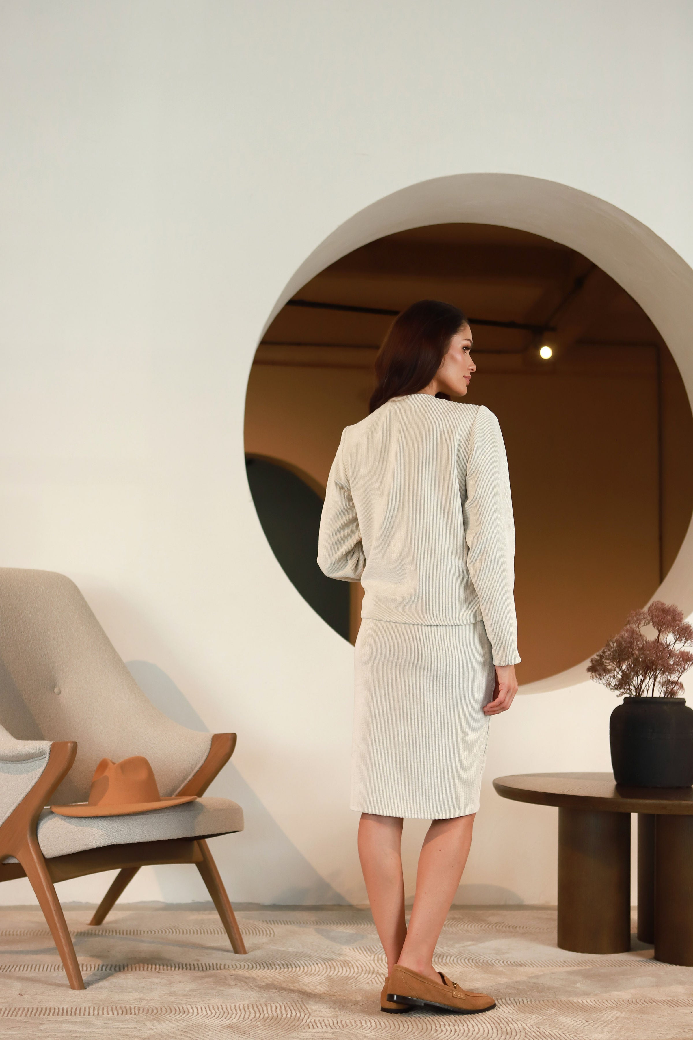 Velveto švarkelis „AGATAS“ travertino smėlinė