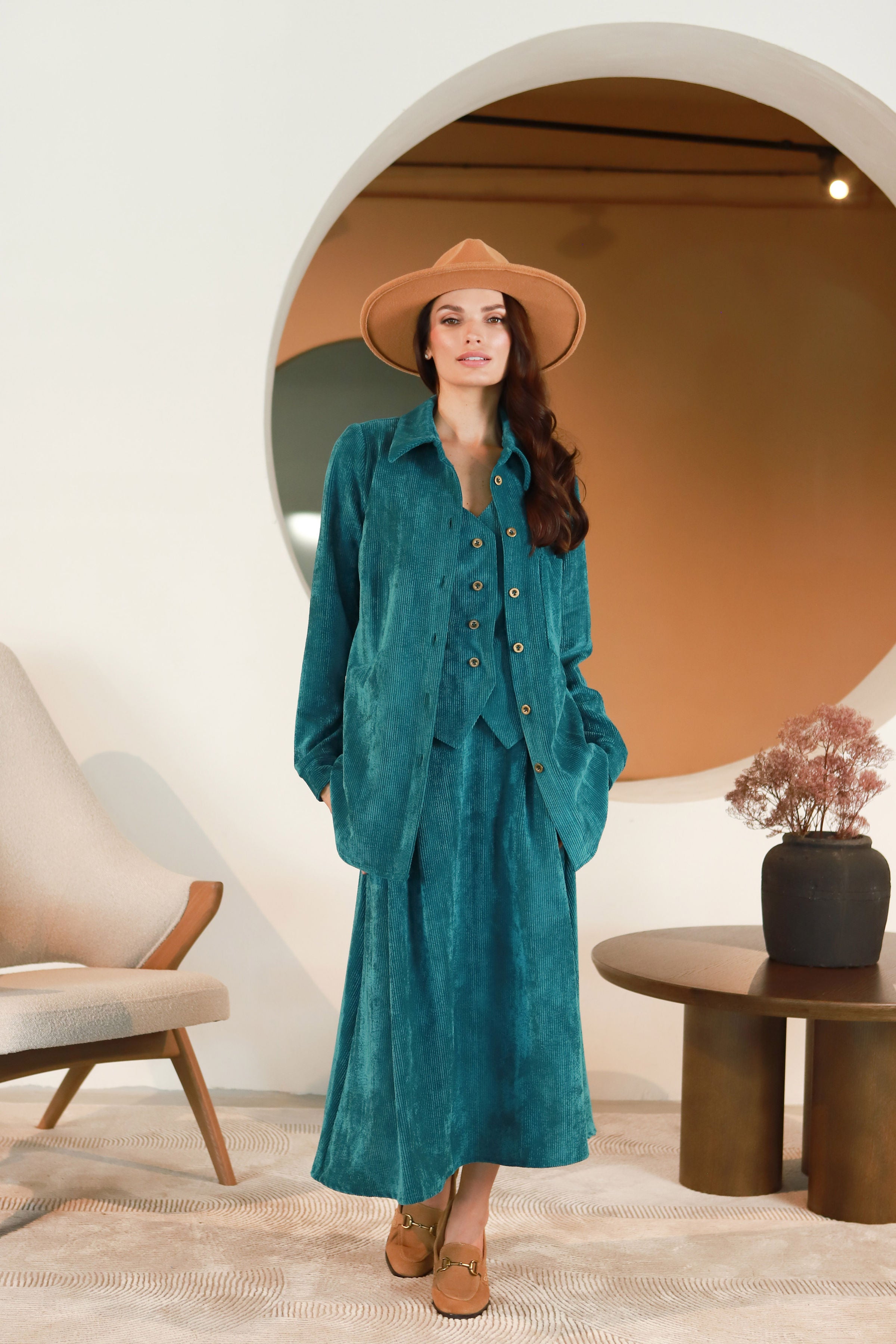 Ilgas velveto sijonas „KRISTALAS“ turkio žalia