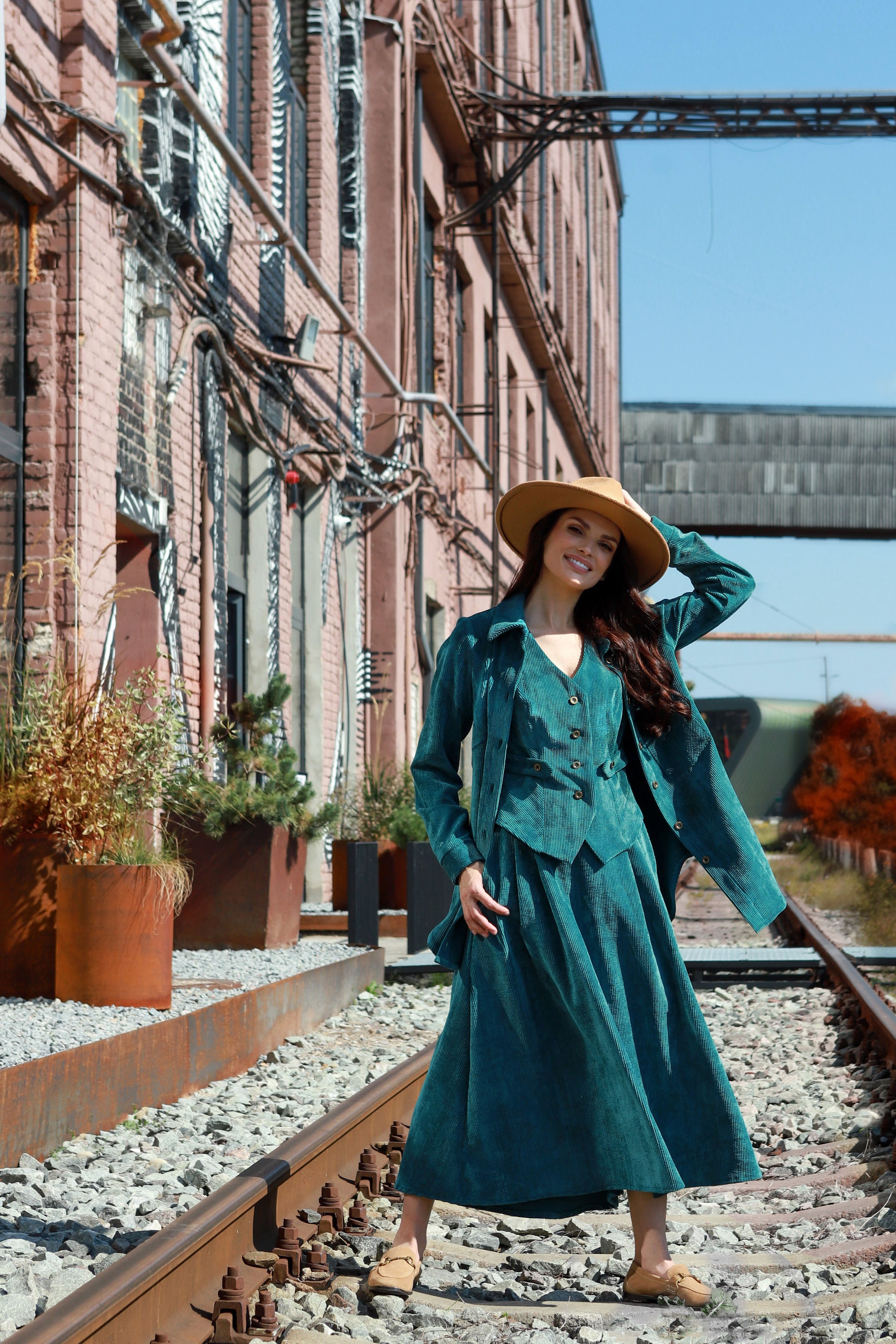 Velveto liemenė „PERLAS“ turkio žalia