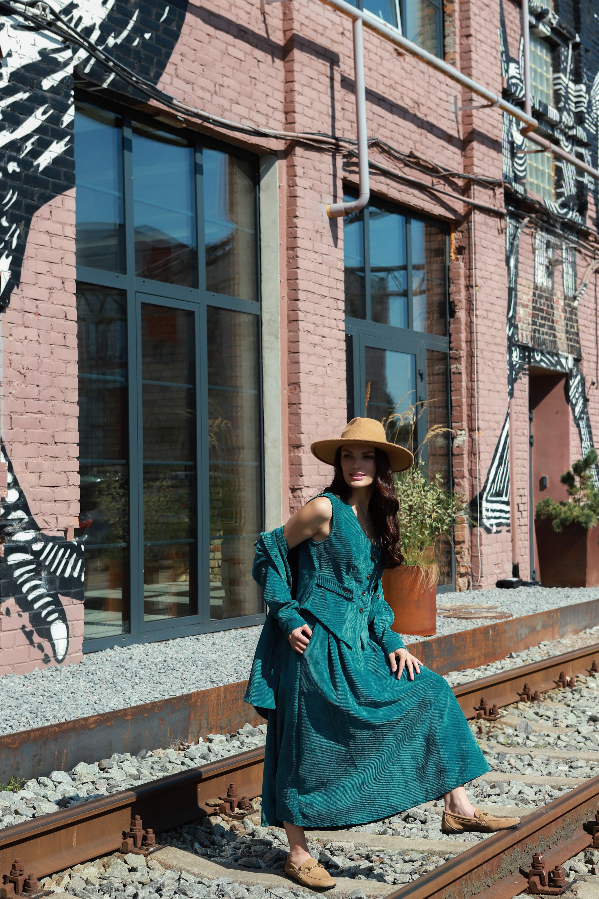 Velveto marškiniai–švarkelis „GINTARAS“ turkio žalia