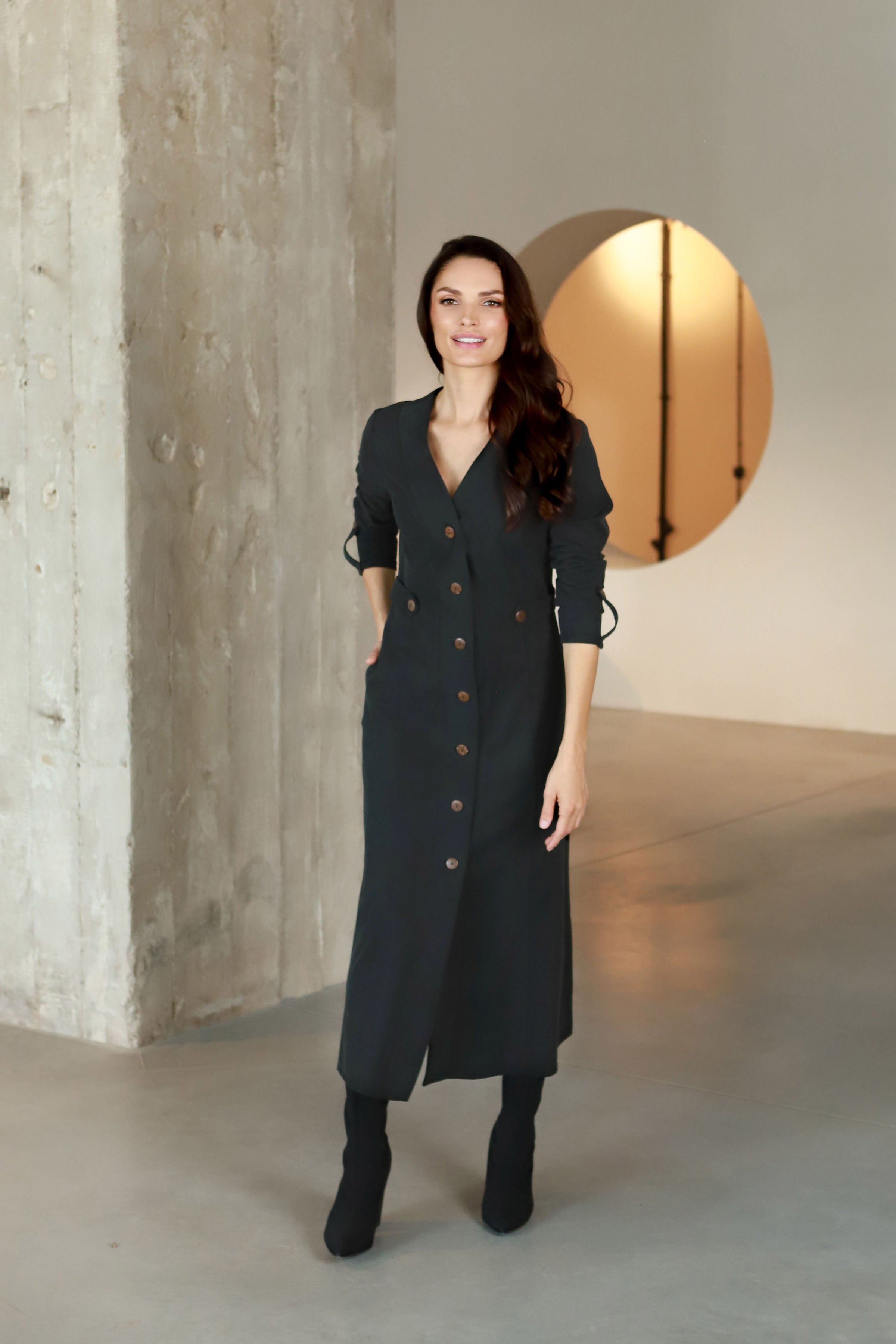 Susagstoma suknelė „SIDABRAS“ dūminio grafito pilka