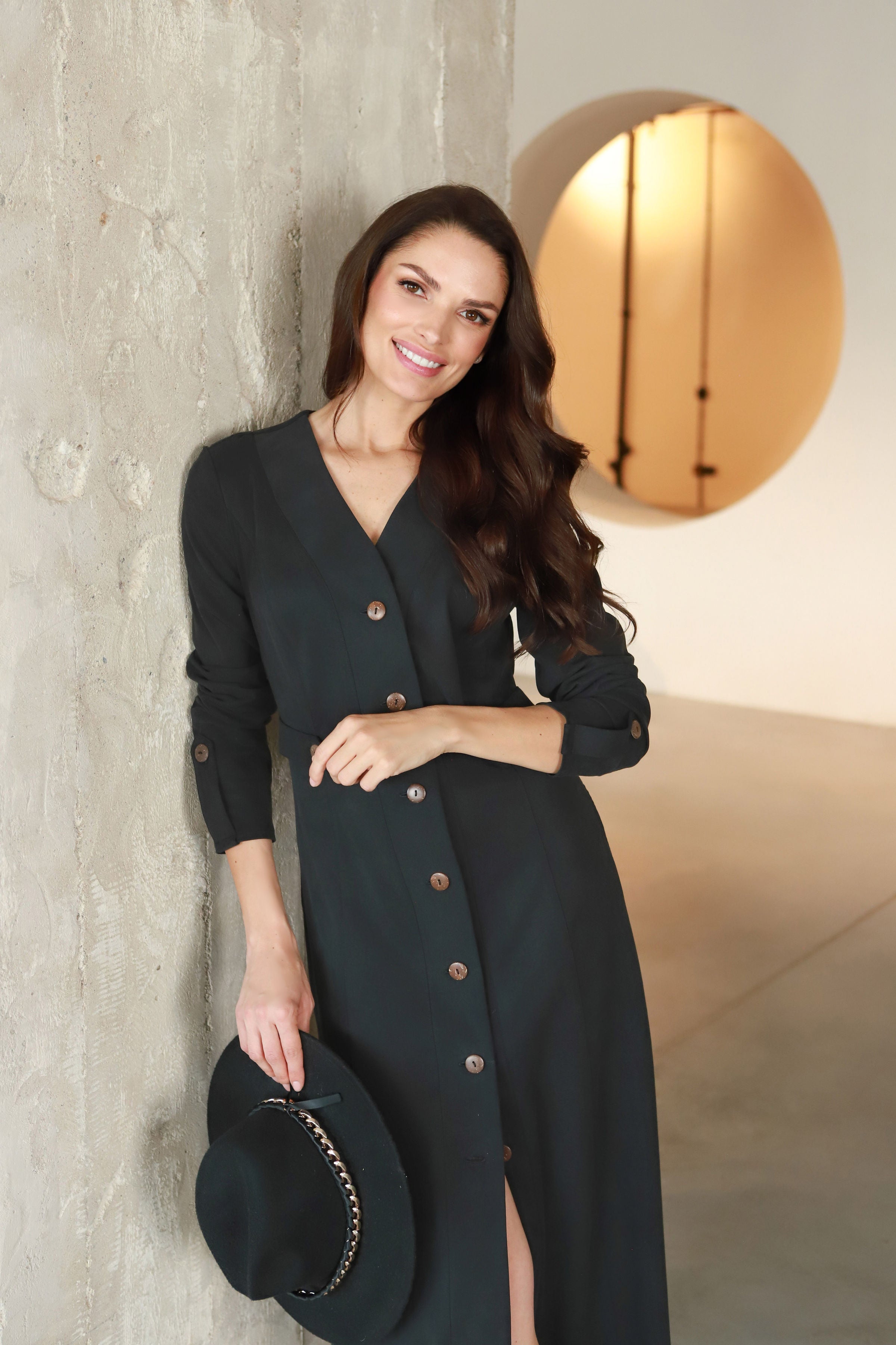 Susagstoma suknelė „SIDABRAS“ dūminio grafito pilka