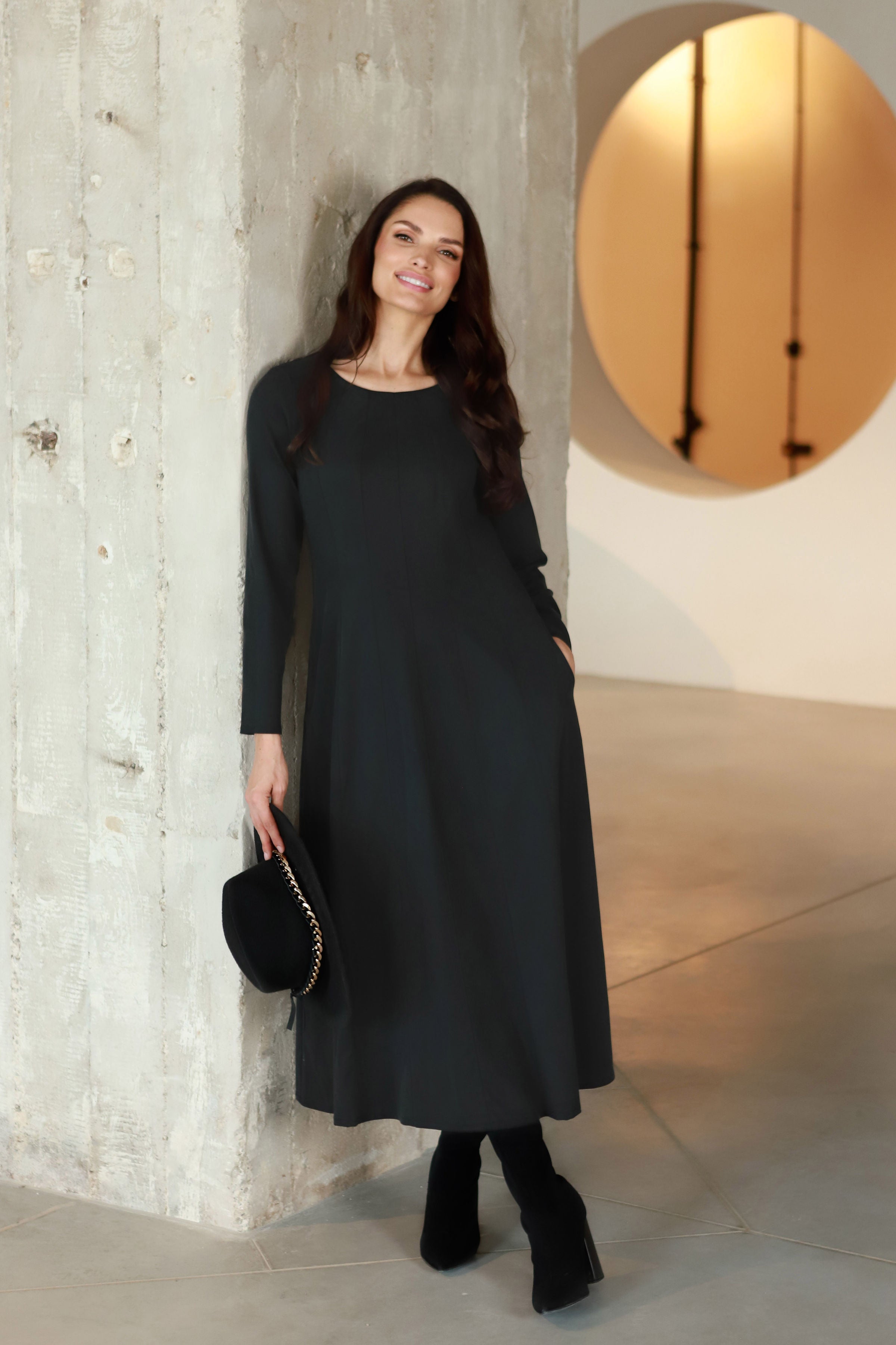 Dress with quilted front "ONYKSA" in graphite black