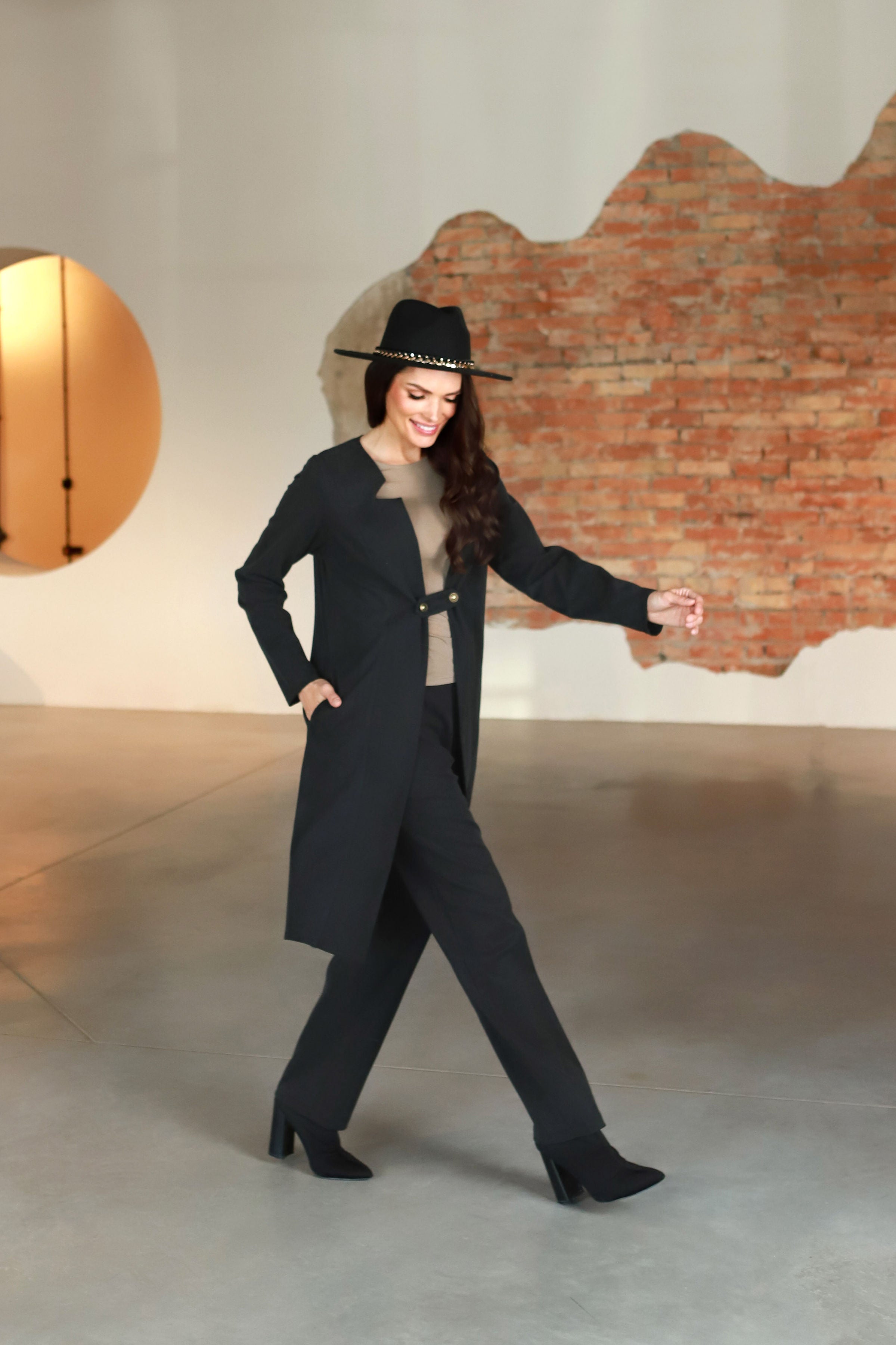 Ilgas, unikalus švarkas „PLATINA“ dūminio grafito pilka