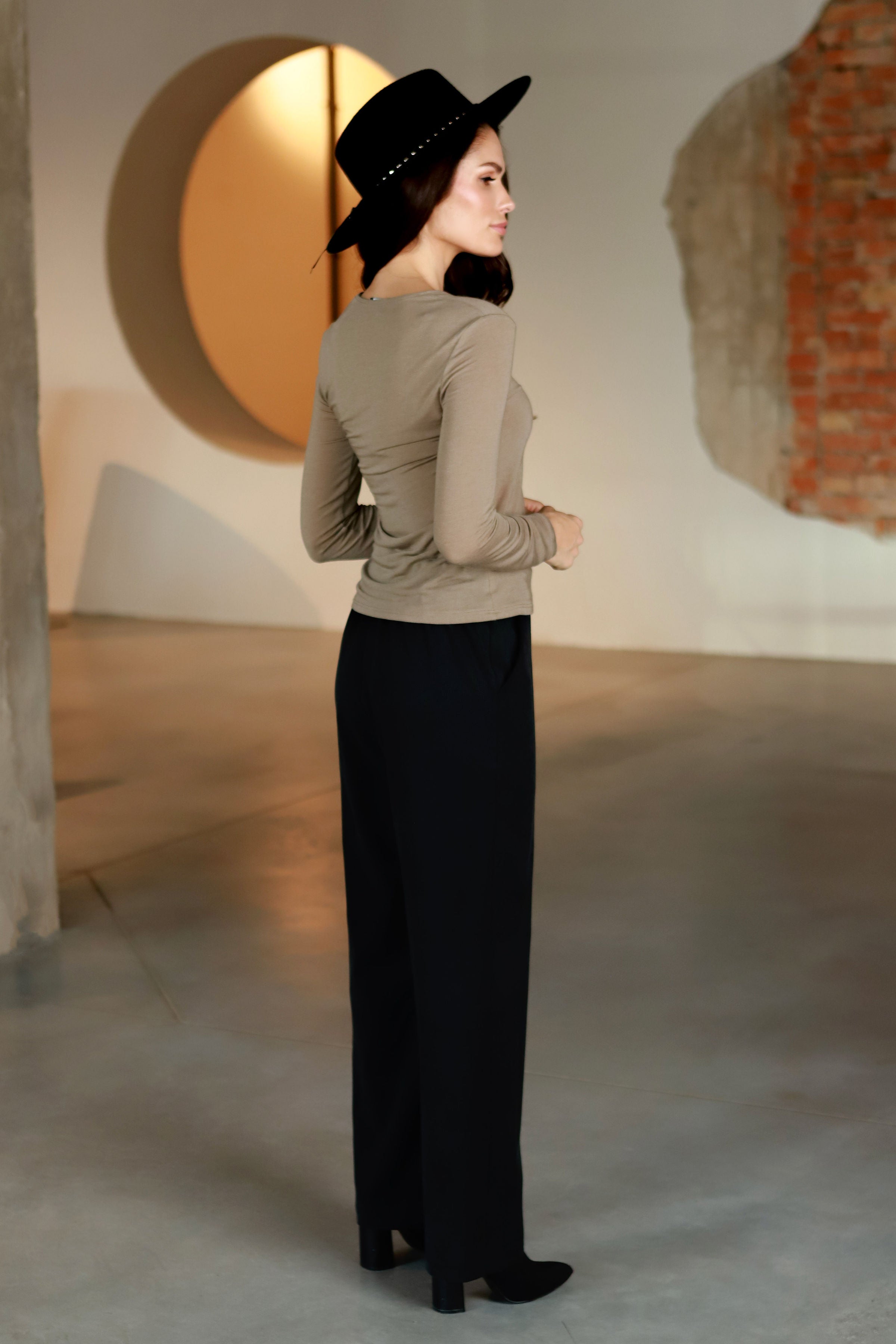 Classic trousers “BRONZA” in graphite black