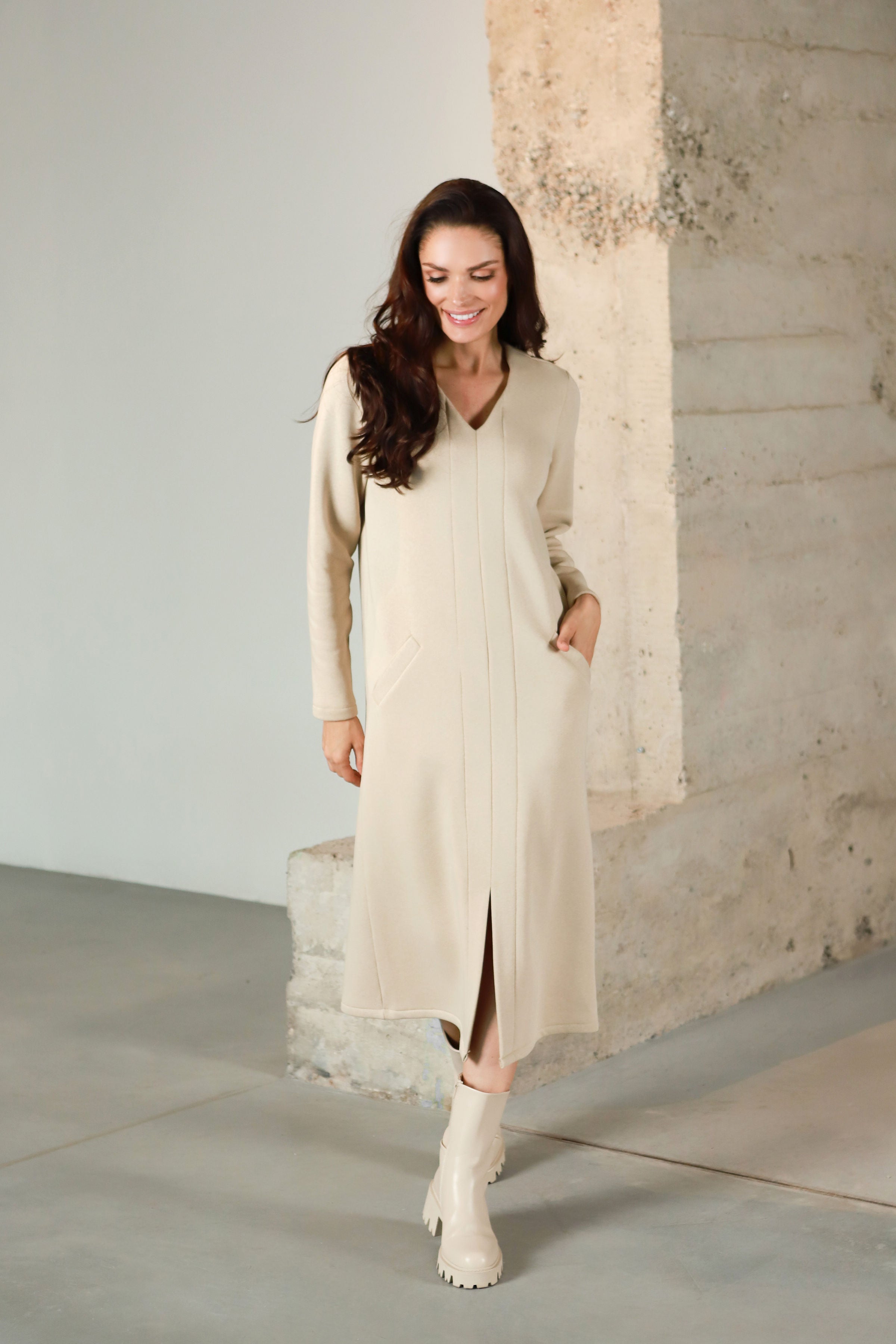 Pusilgė medvilnės su pūkeliu suknelė „VANILĖ“ perlo smėlinė