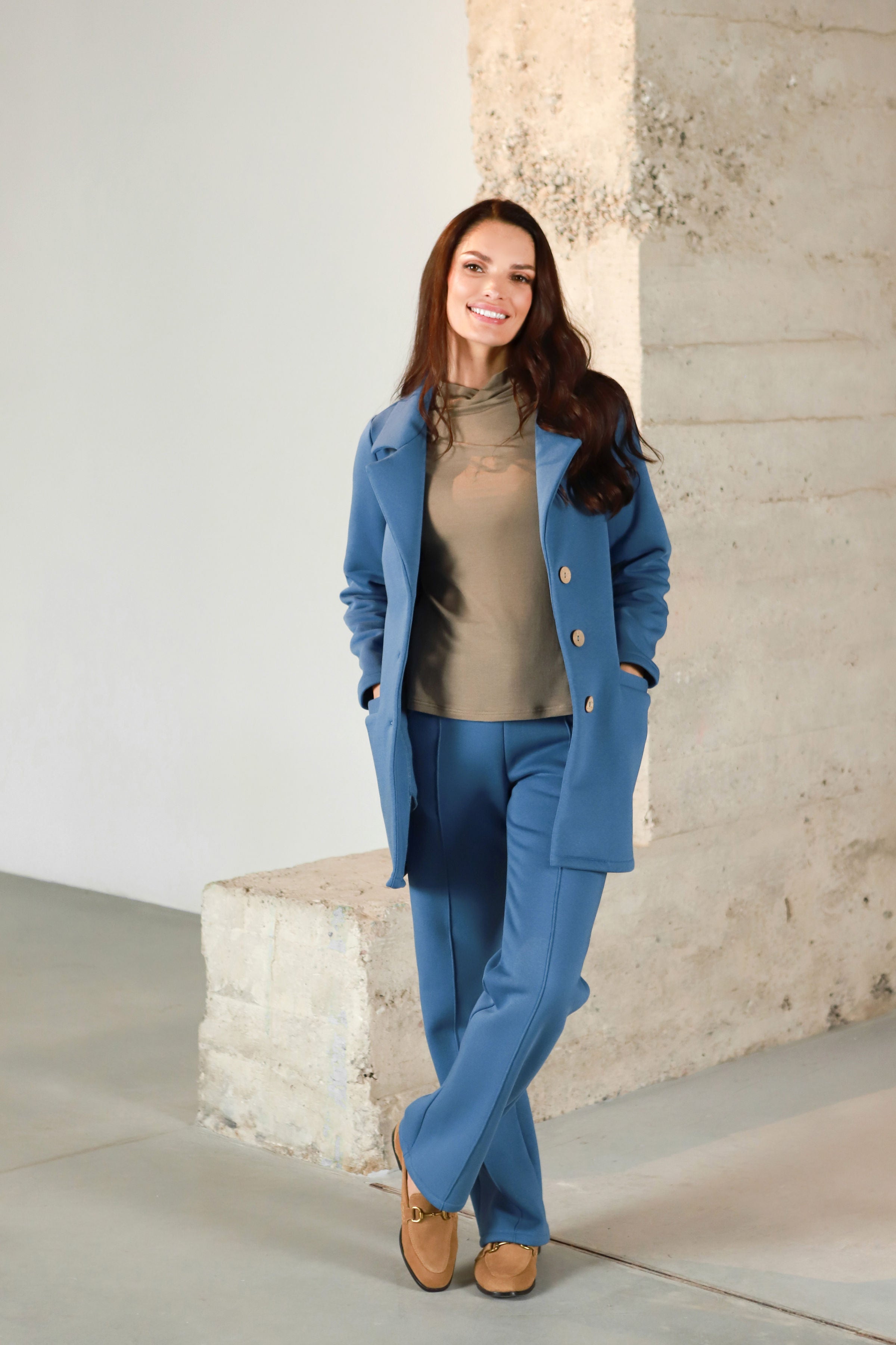 Medvilnės su pūkeliu klasikinis švarkelis „KUMINAS“ dangaus mėlyna