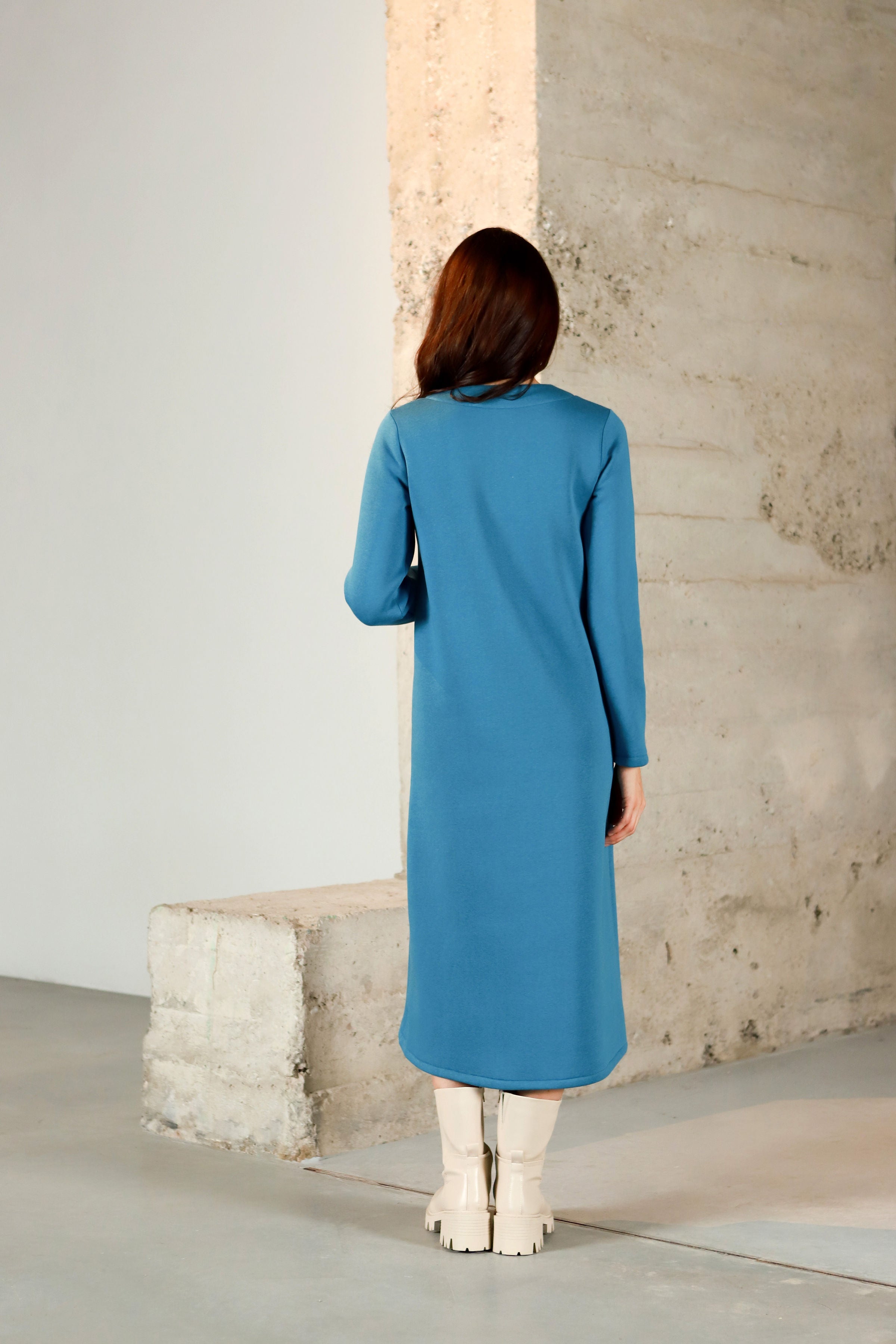 Pusilgė medvilnės su pūkeliu suknelė „VANILĖ“ turkio mėlyna