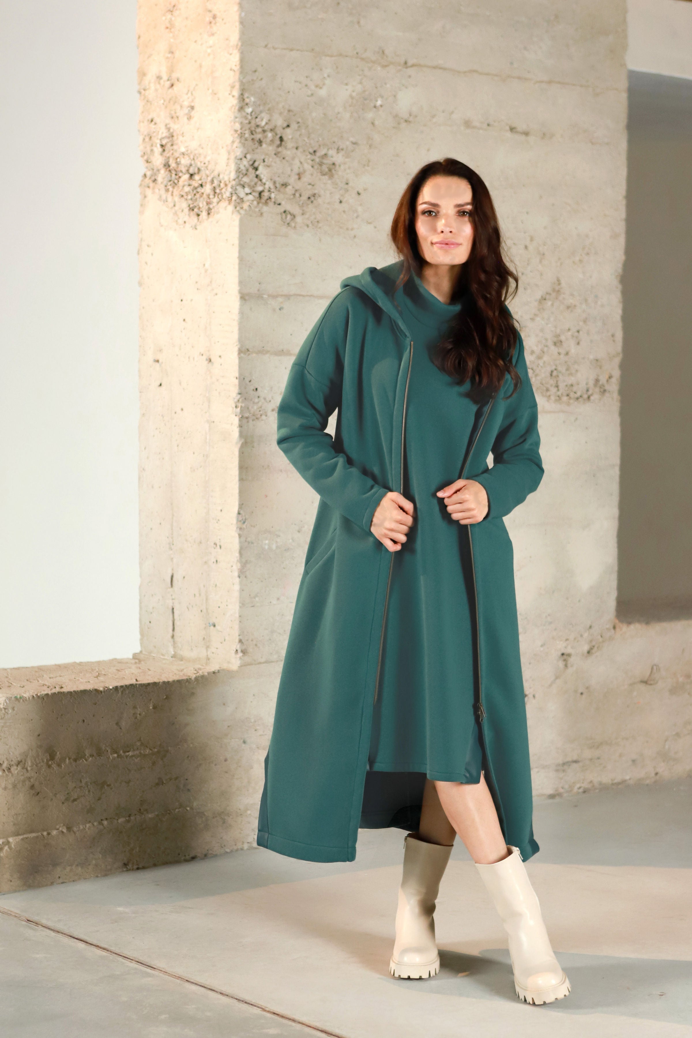 Medvilnės su pūkeliu ilgas švarkas su užtrauktuku „ANYŽIUS“ vandenyno t. žalia