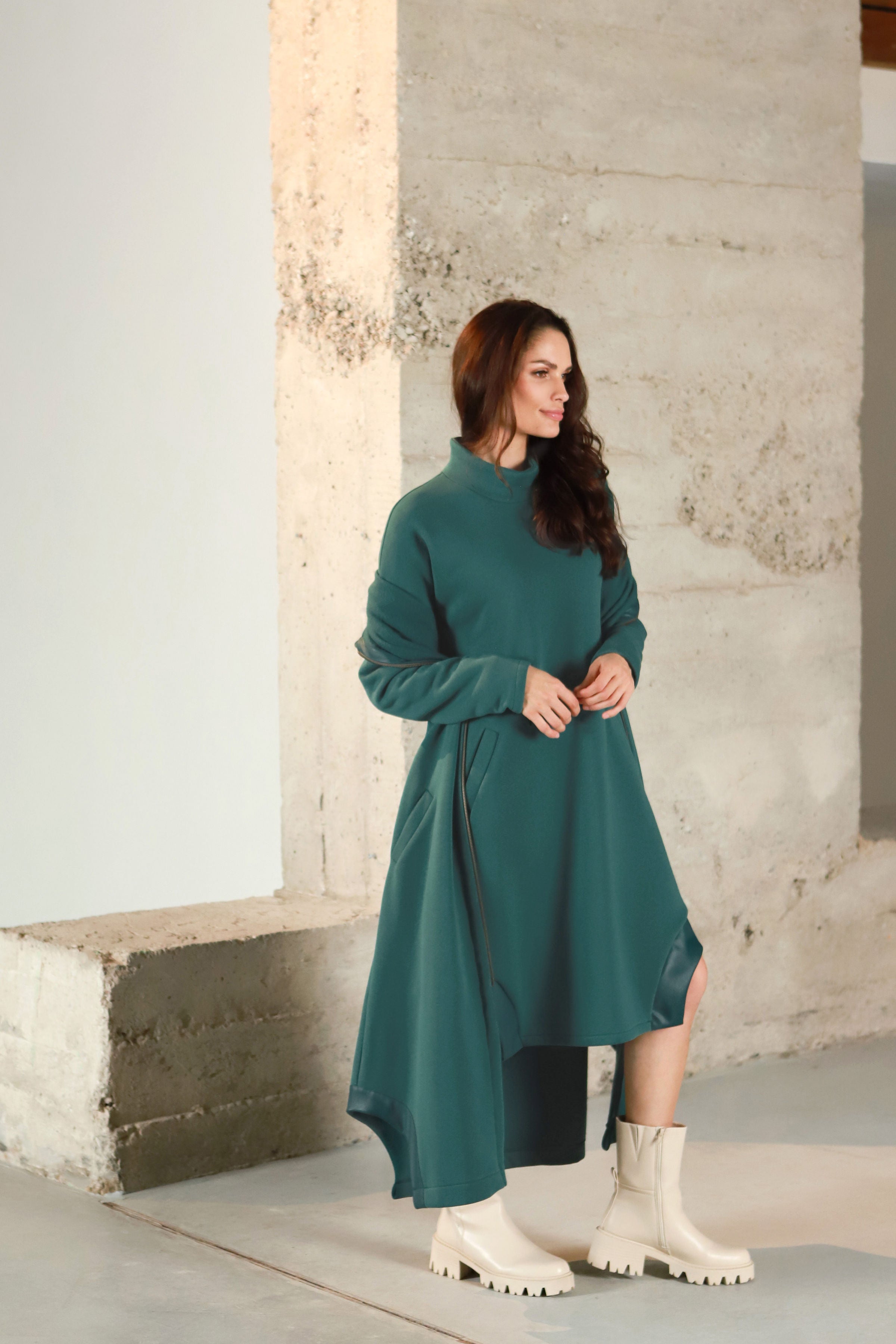 Medvilnės su pūkeliu ilgas švarkas su užtrauktuku „ANYŽIUS“ vandenyno t. žalia