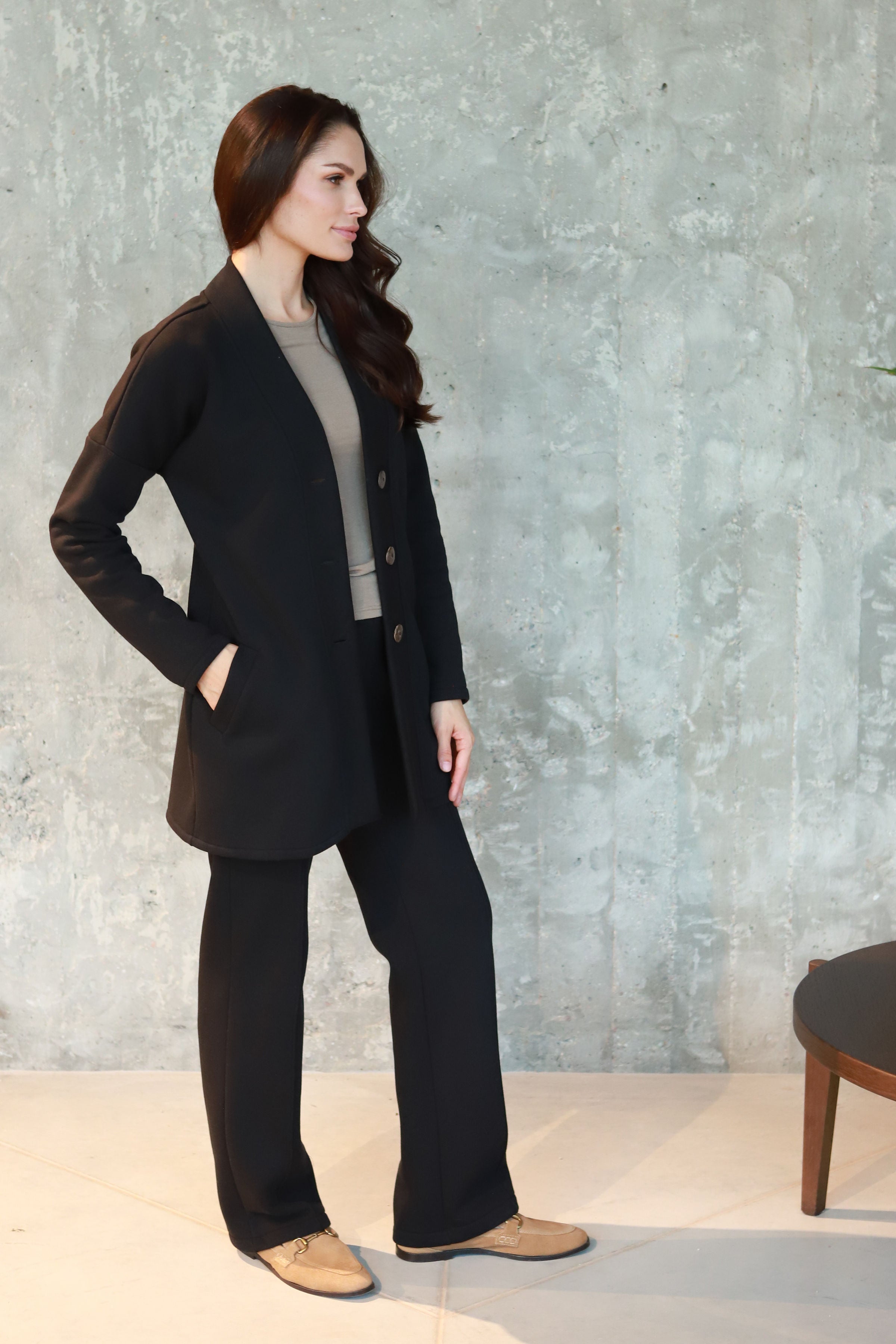 Medvilnės su pūkeliu švarkelis „KARDAMONAS“ juoda