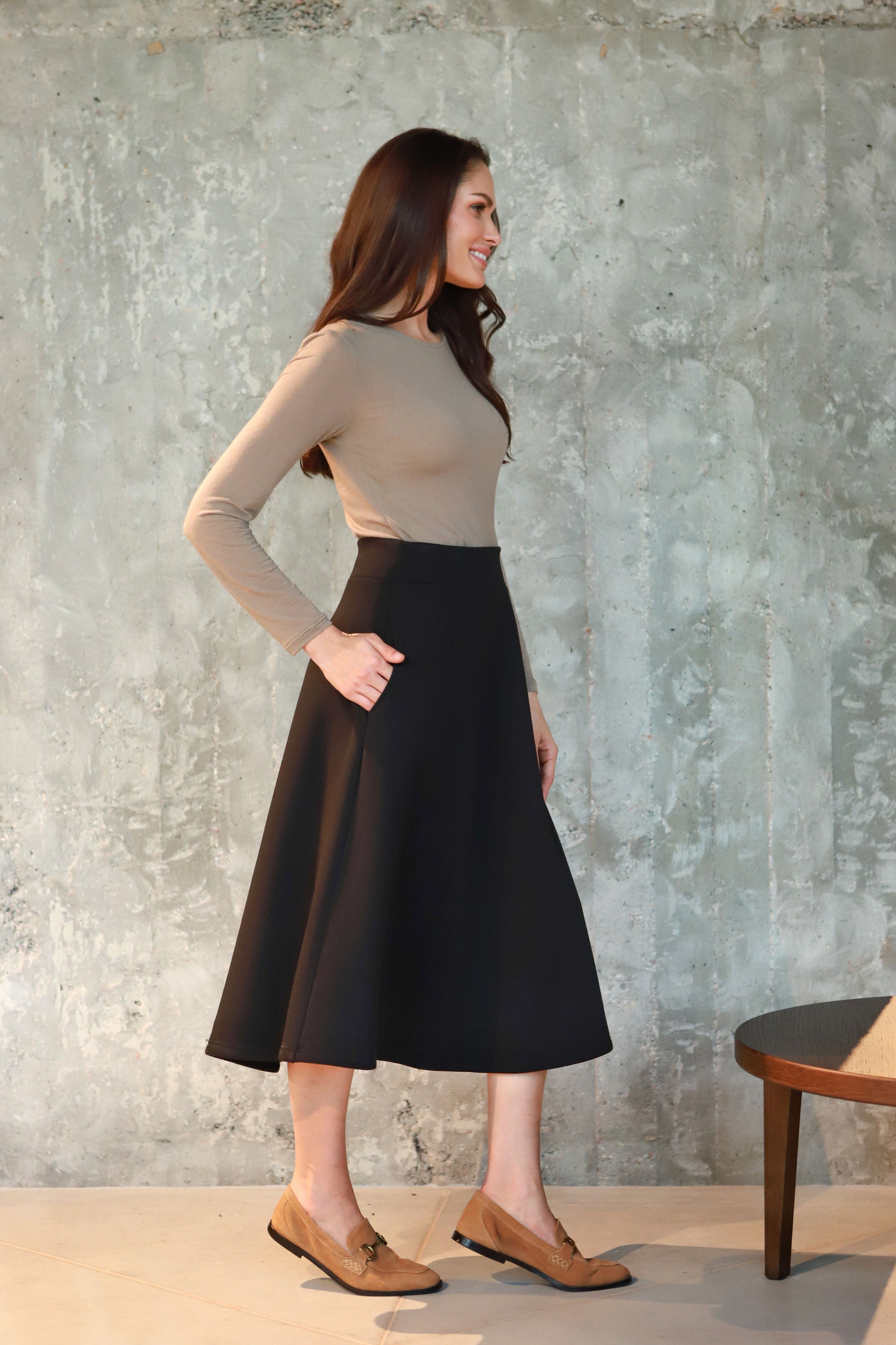 Medvilnės su pūkeliu sijonas „ANISAS“ juoda