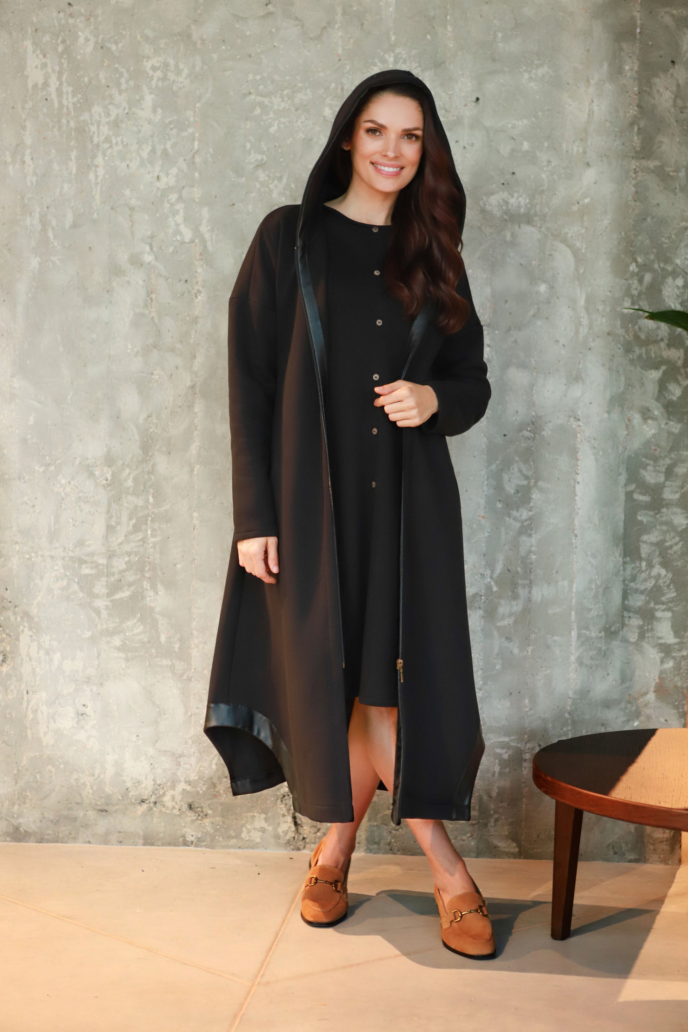 Medvilnės su pūkeliu ilgas švarkas su užtrauktuku „ANYŽIUS“ juoda