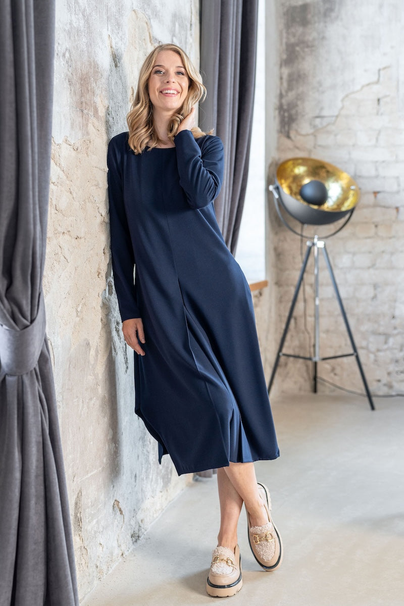 Krepinės viskozės suknelė su kloste "MYSTICA" t. mėlyna