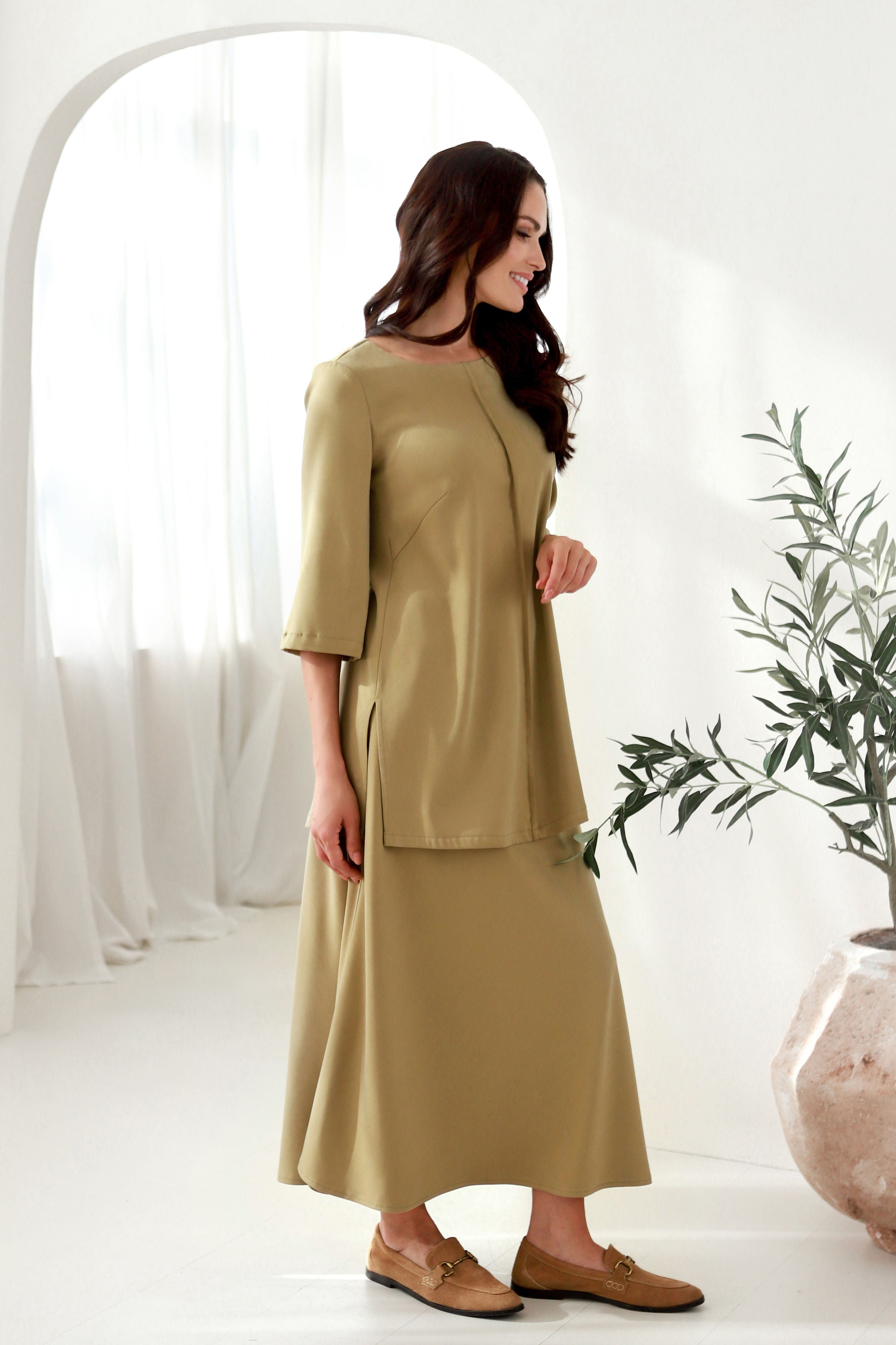 Sijonas „ATSPINDYS“ alyvuogių žalia