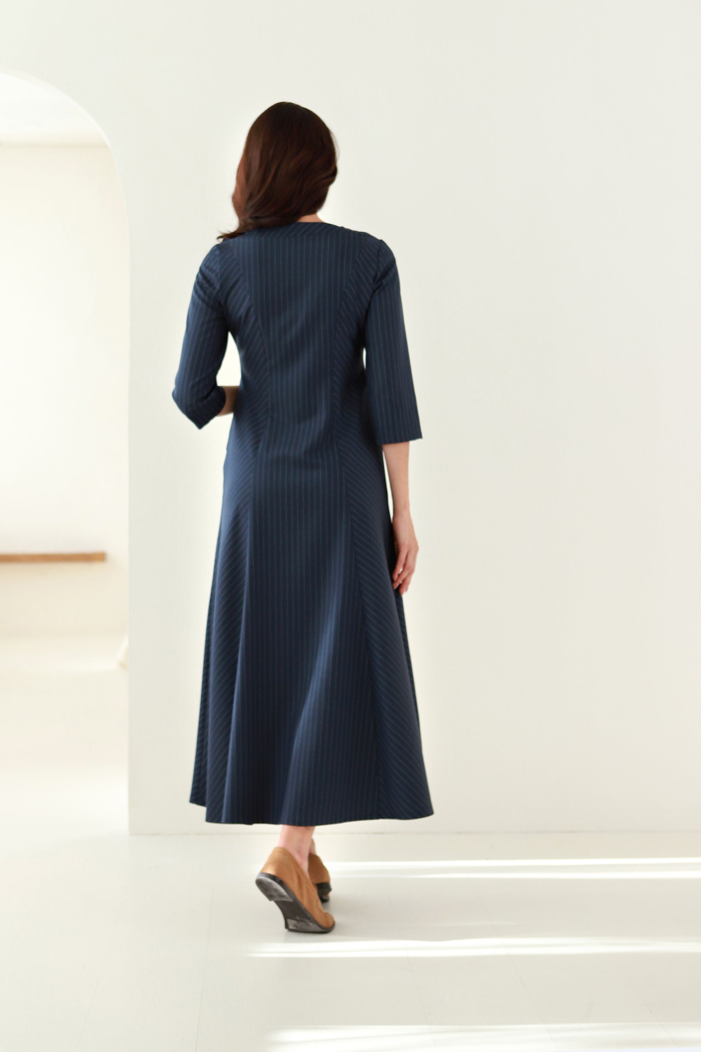 Ilga suknelė „DARNA“ mėlyna dryžuota