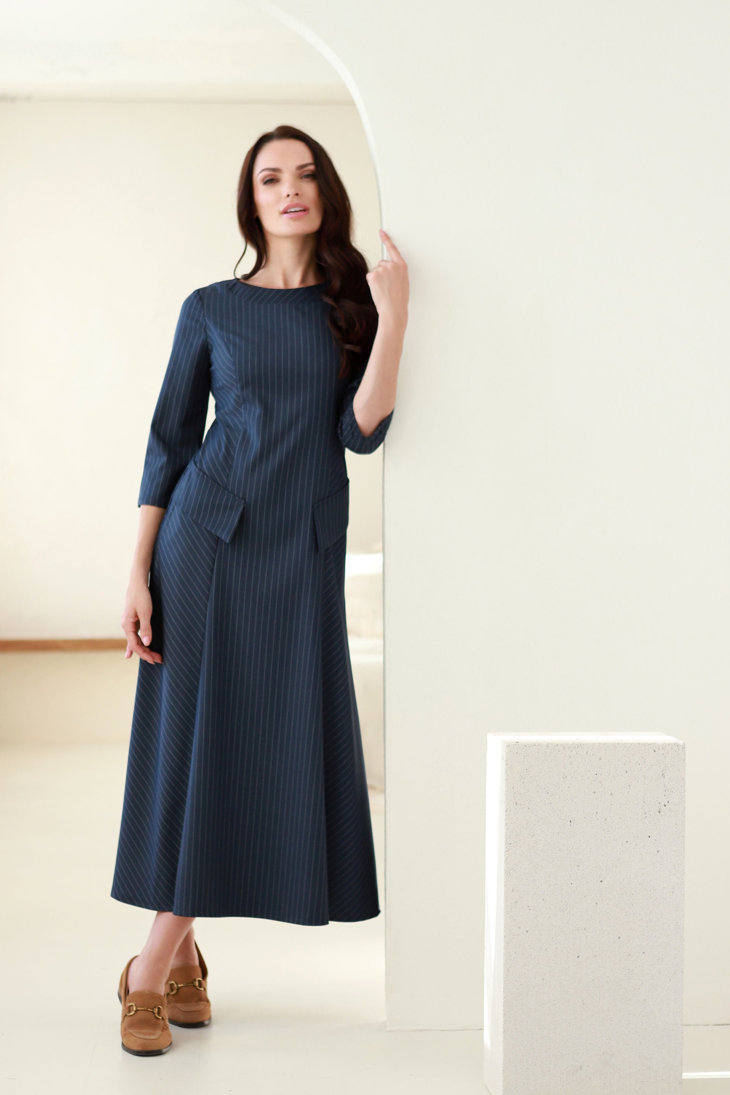 Ilga suknelė „DARNA“ mėlyna dryžuota