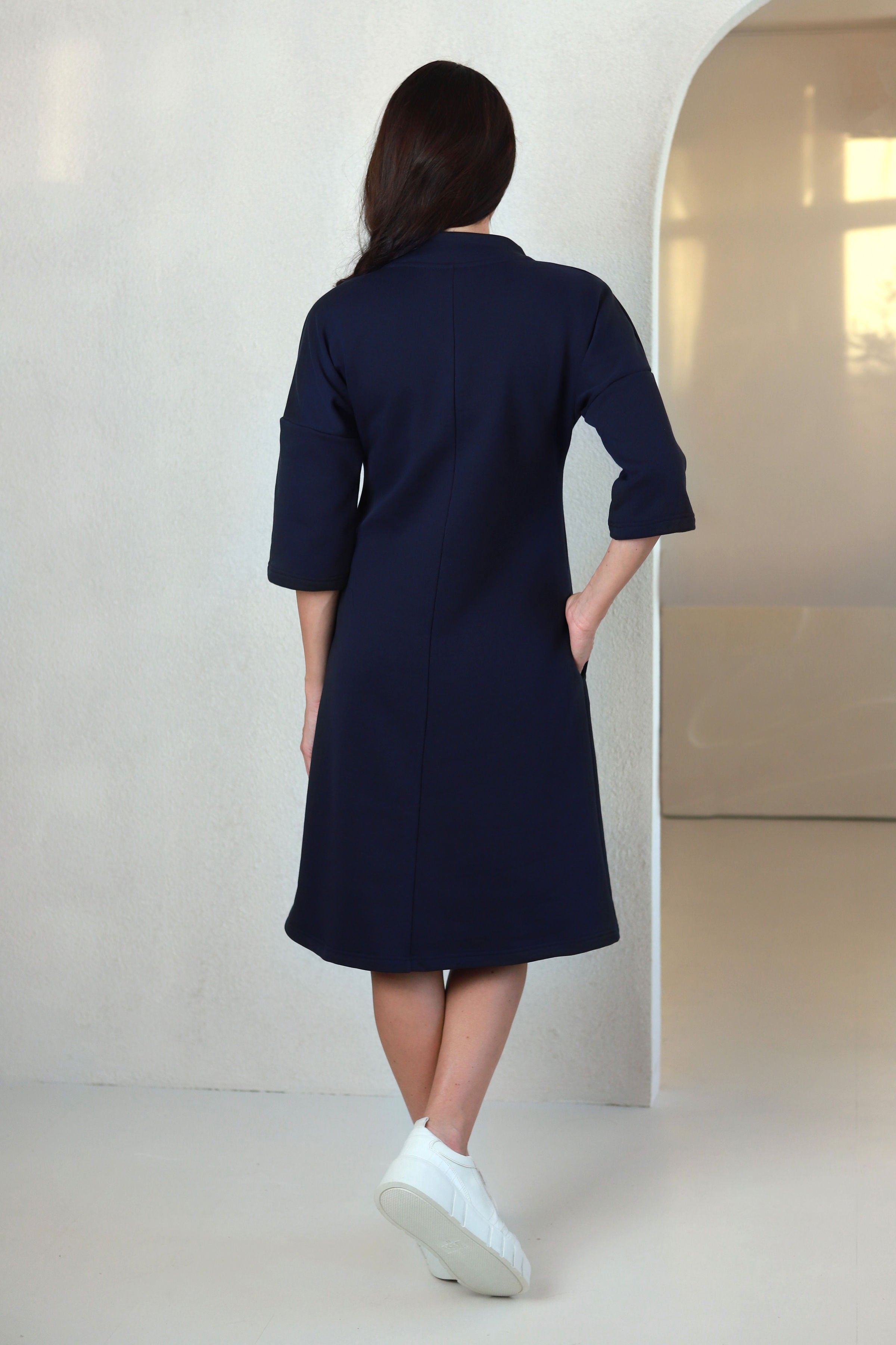 Trumpa suknelė „LAISVĖ" tamsi mėlyna