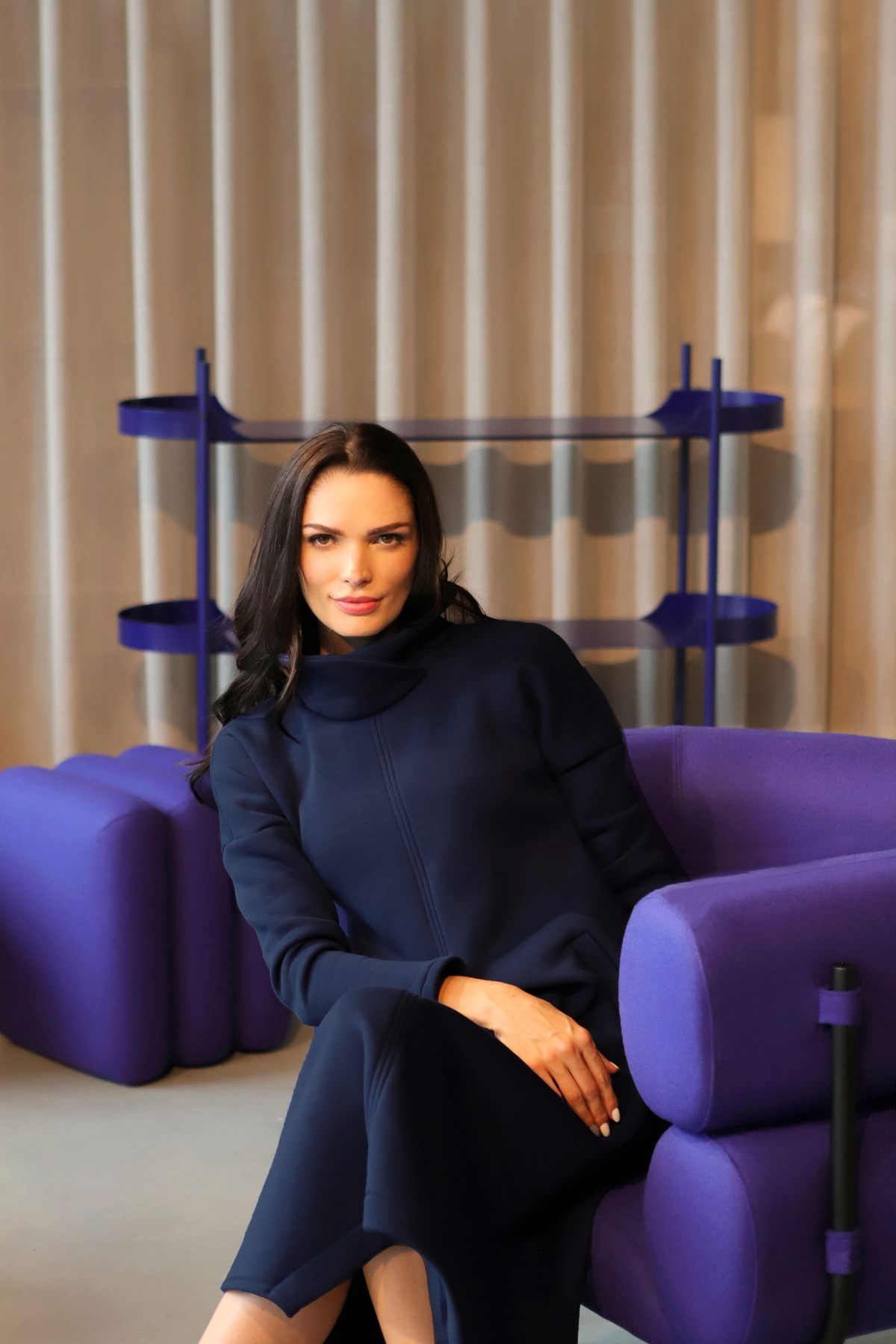 Ilga suknelė „LYRA" tamsiai mėlyna