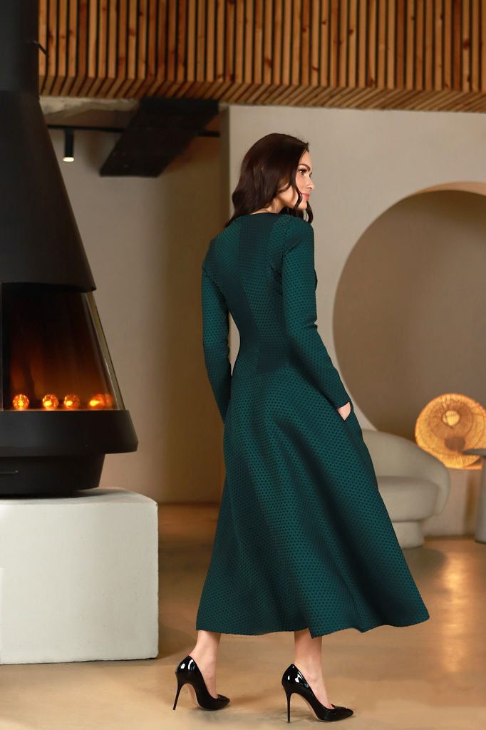 Žakardo viskozės suknelė „PASAKA“ žvilgantis smaragdas