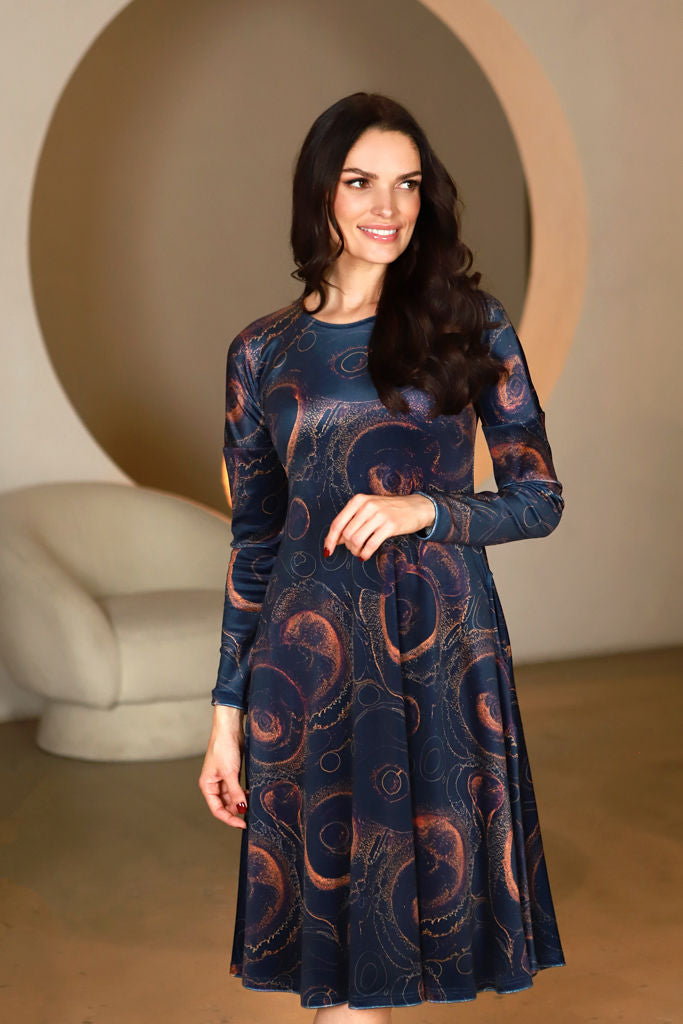 Trumpa veliūrinė suknelė "ORBITA" žvaigždynų mėlyna