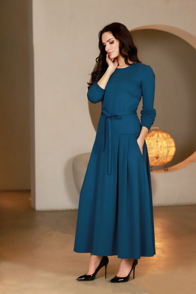 Trikotažinė ilga suknelė „VAKARĖ“ tamsi vandenyno