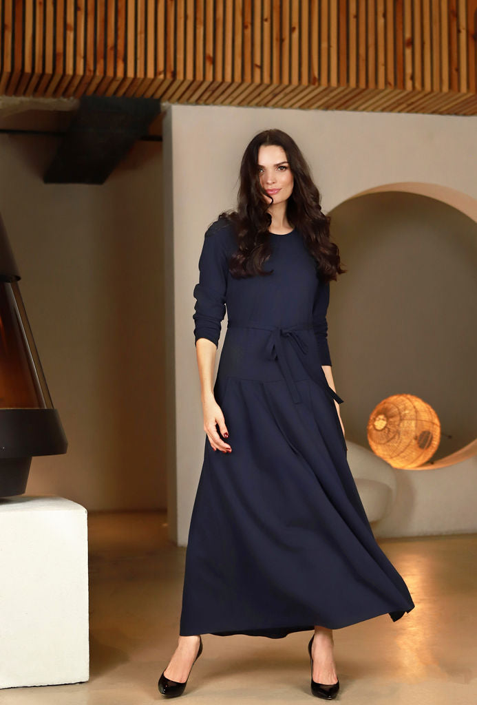 Trikotažinė ilga suknelė „VAKARĖ“ nakties mėlyna