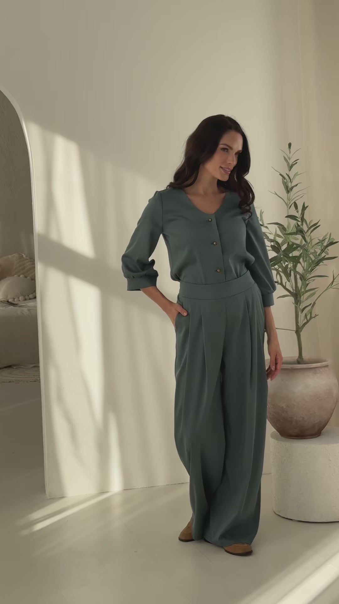 Kelnės „AIDAS“ eukalipto žalia