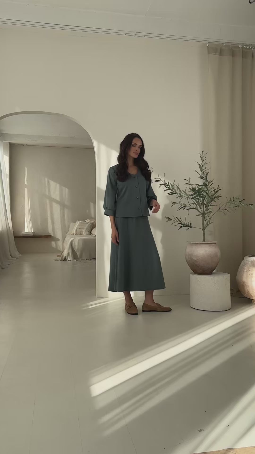 Sijonas „ATSPINDYS“ eukalipto žalia