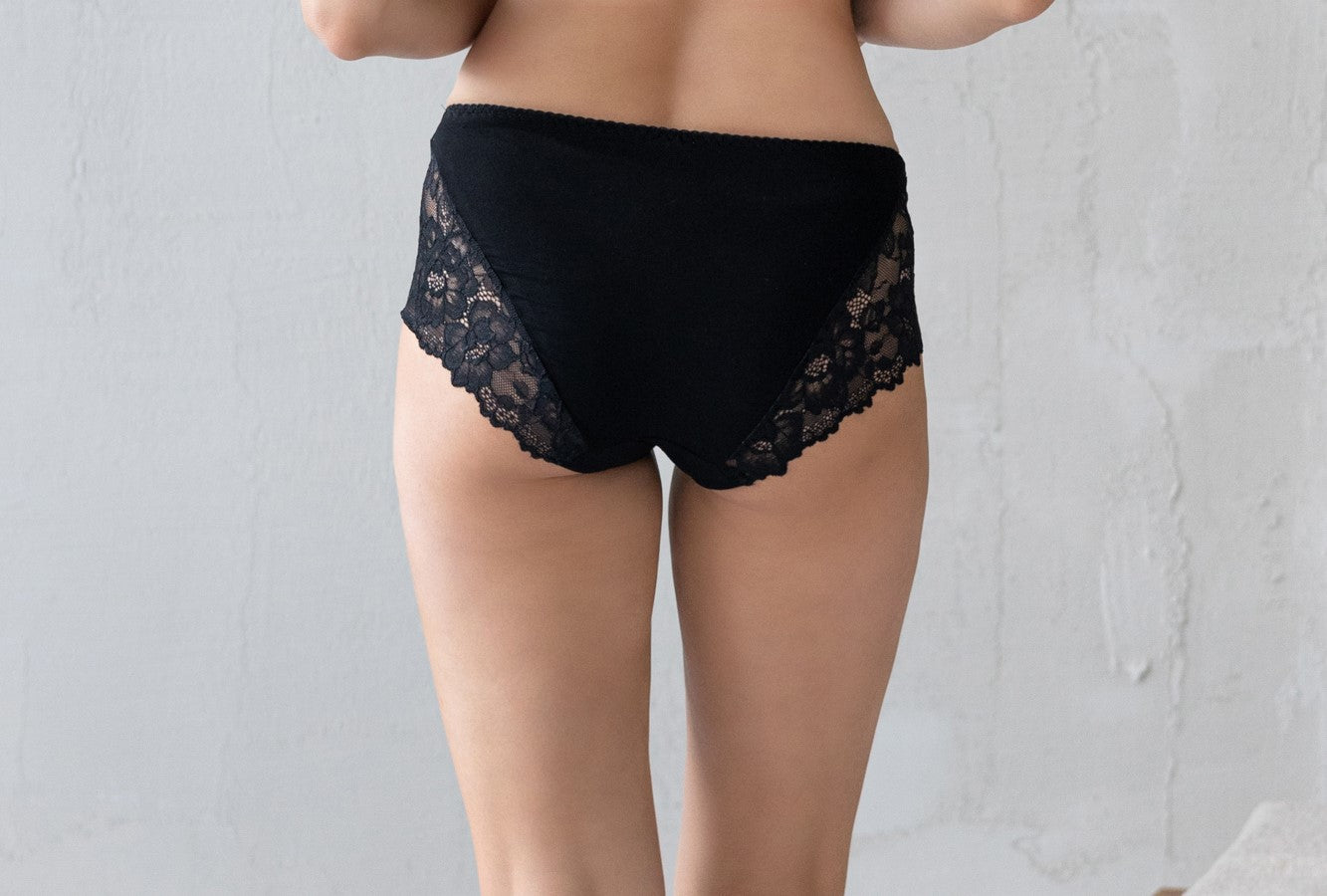 Viscose panties with high lace "MADONA" black