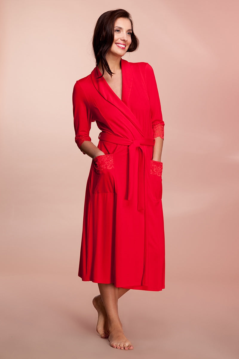 Viscose bathrobe with lace "UNIQUE" red